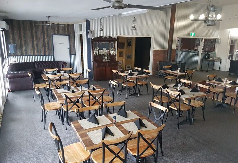 ホテル Monto Colonial Motor Inn