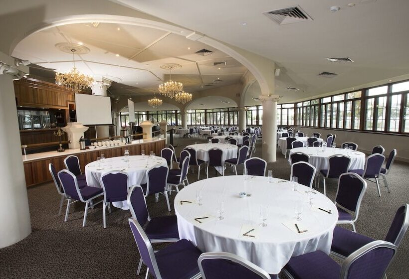 Отель Pagoda Resort & Spa