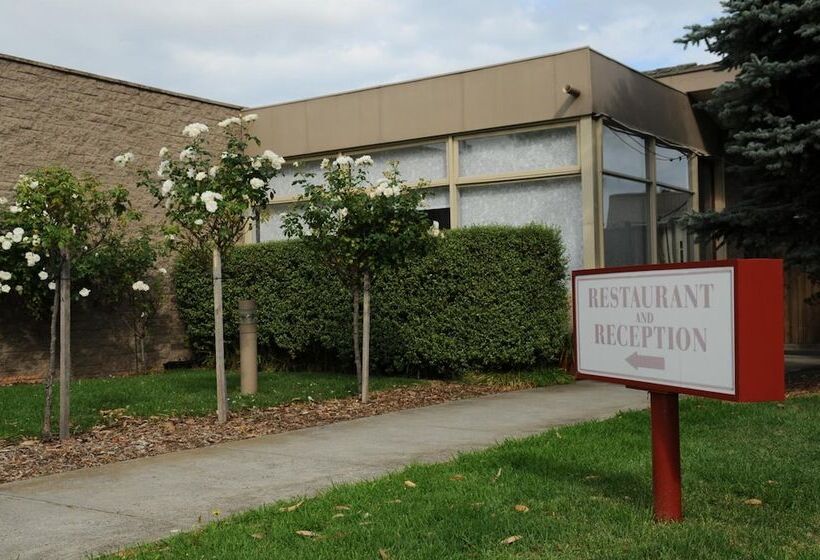 فندق Peninsula Motor Inn