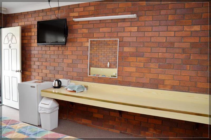 בית מלון כפרי Peter Allen Motor Inn