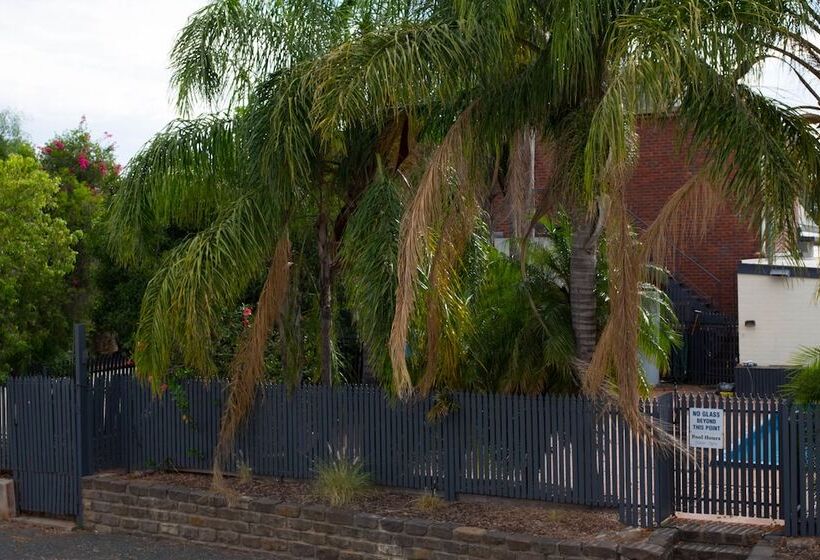 호텔 Pioneer Station Motor Inn