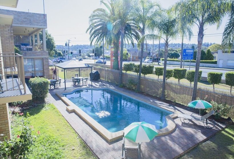 בית מלון כפרי Ryde Inn