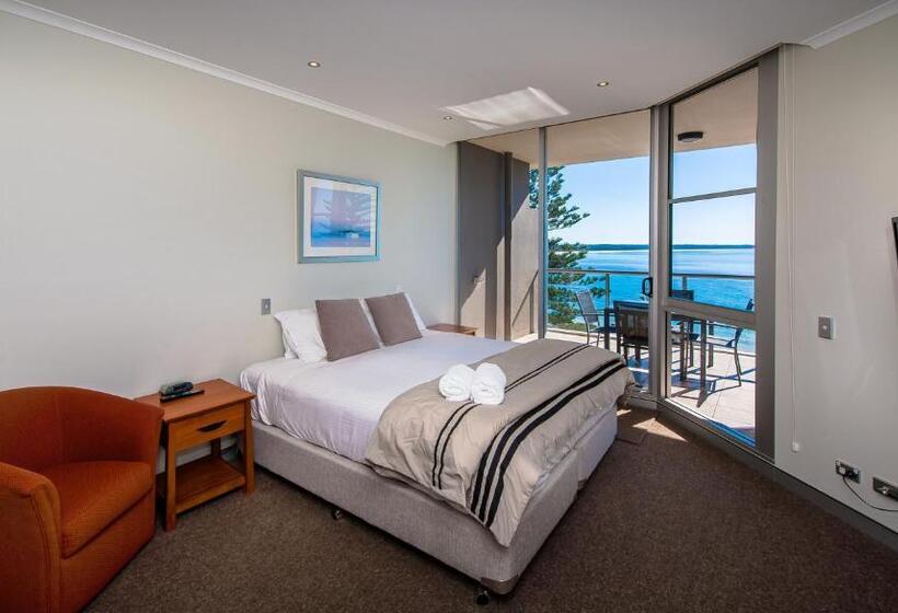 فندق Sandcastle Apartments