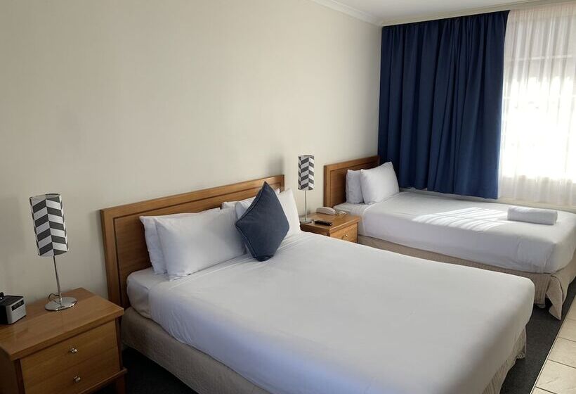 בית מלון כפרי The Clan Terrigal