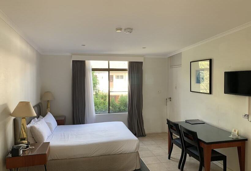 בית מלון כפרי The Clan Terrigal