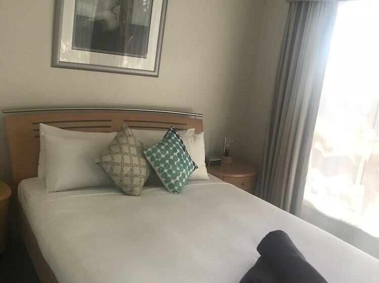 בית מלון כפרי The Clan Terrigal