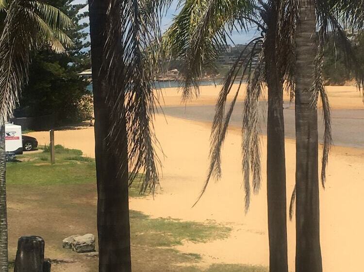 בית מלון כפרי The Clan Terrigal