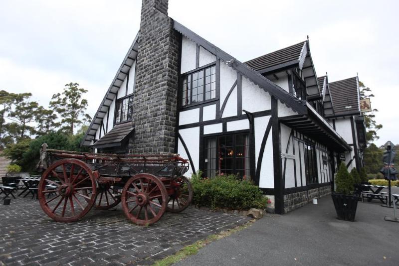 فندق The Fox And Hounds Historic