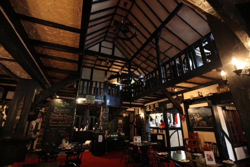 فندق The Fox And Hounds Historic