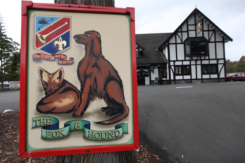 فندق The Fox And Hounds Historic