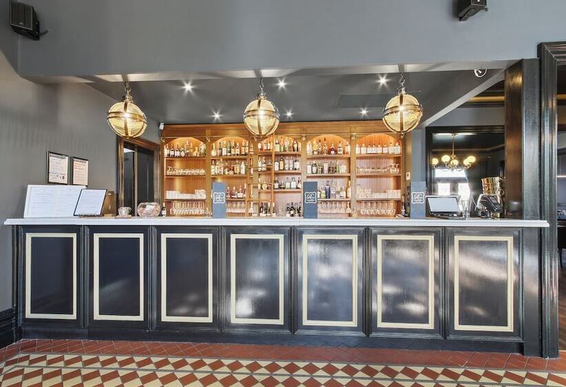 ホテル The Riversleigh