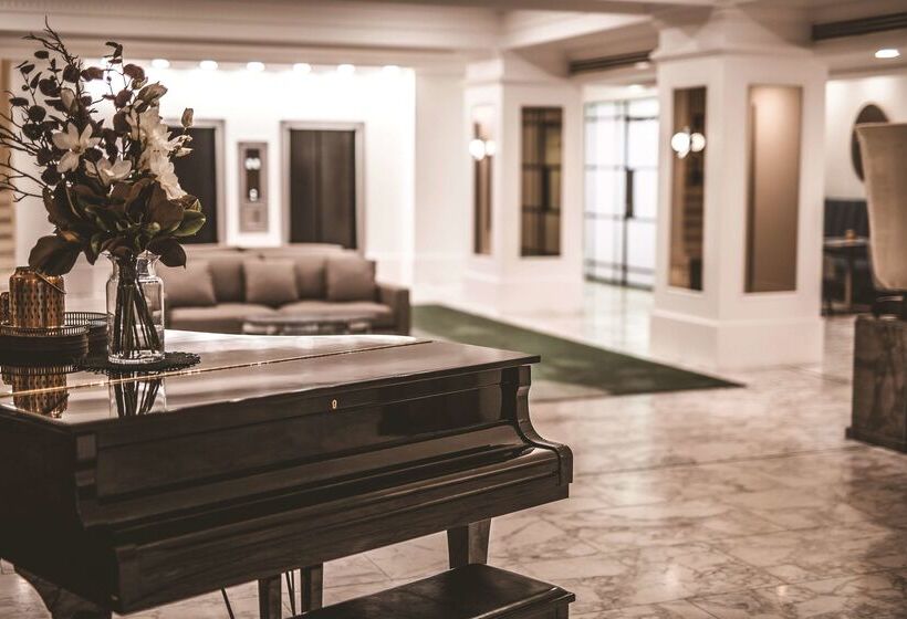 The Savoy Hotel On Little Collins Melbourne