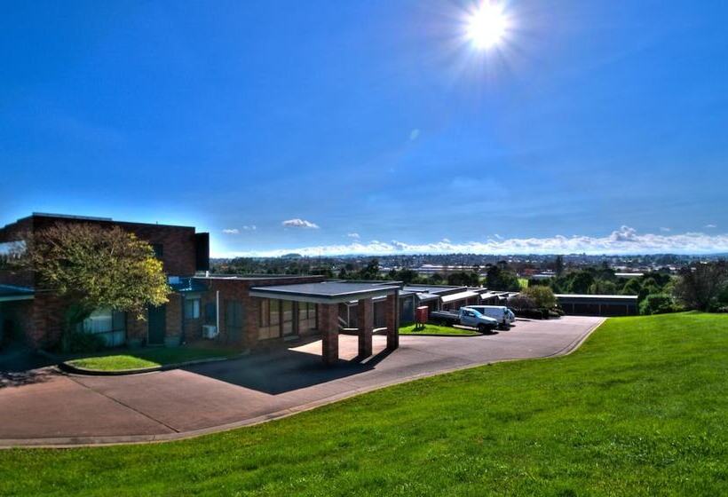 Отель Warragul Views Motor Inn