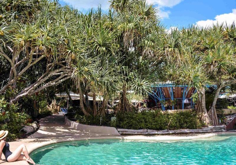 Kingfisher Bay Resort