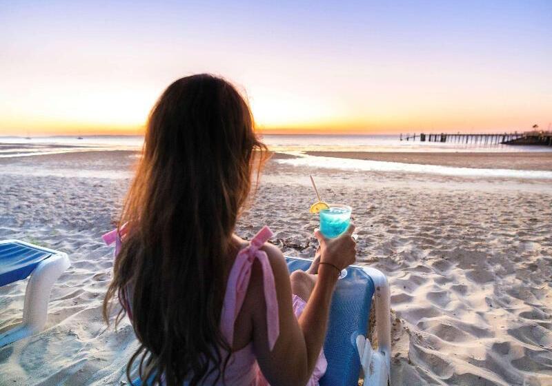 Kingfisher Bay Resort