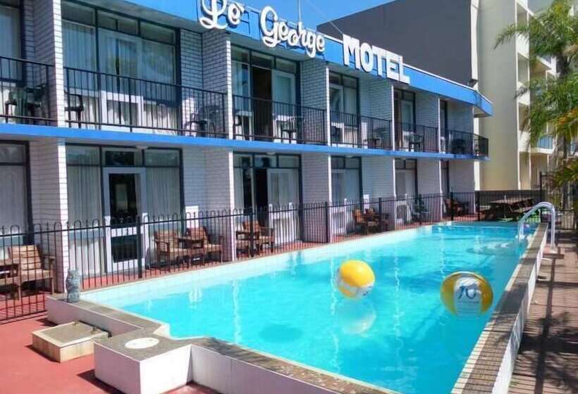 Le George Motel