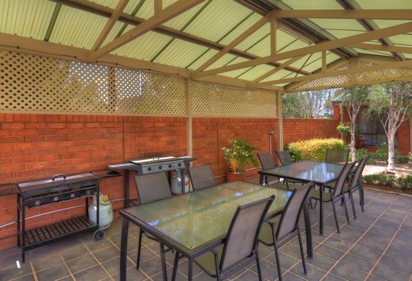 Moama Central Motel