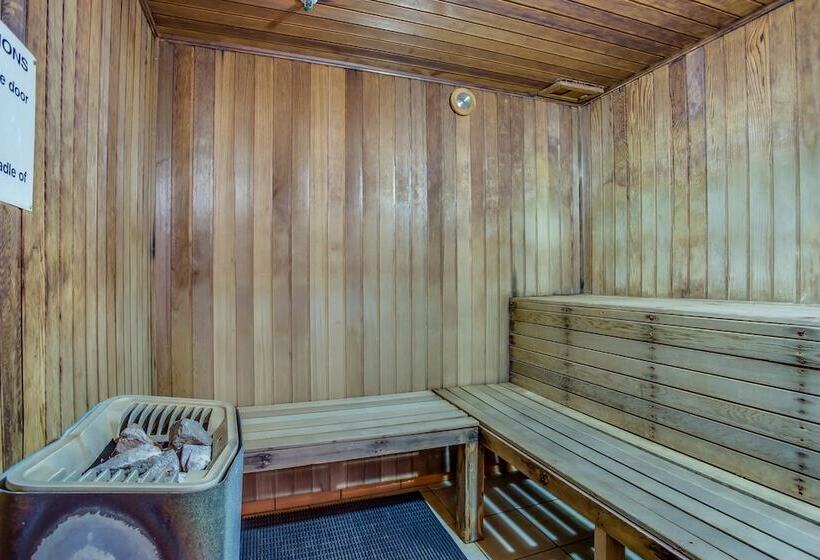 Курорт Breakfree Moroccan