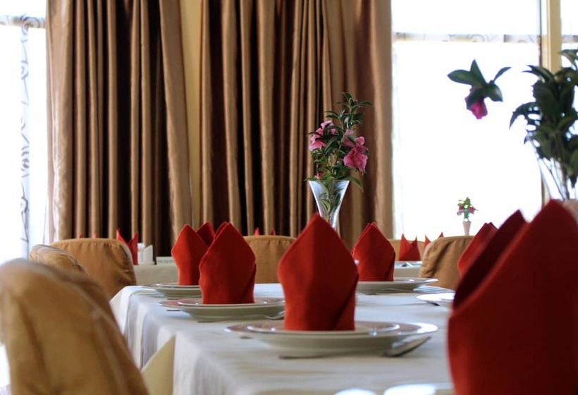 مُتل Armidale Inn