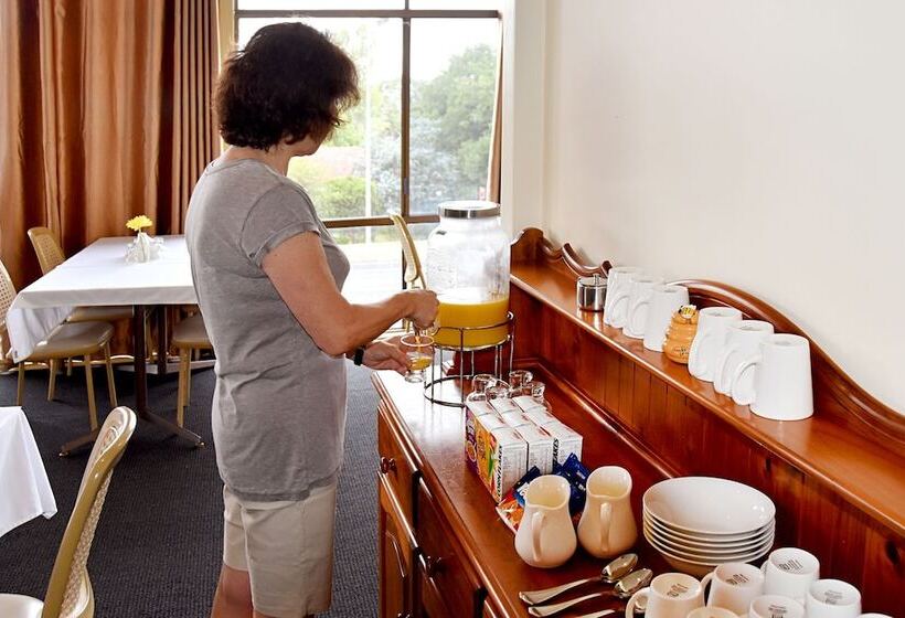 مُتل Armidale Inn