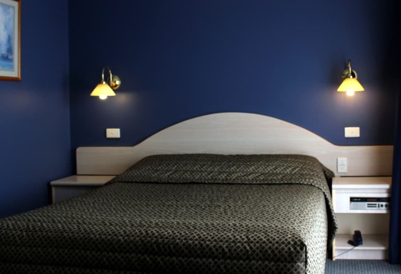 مُتل Armidale Inn