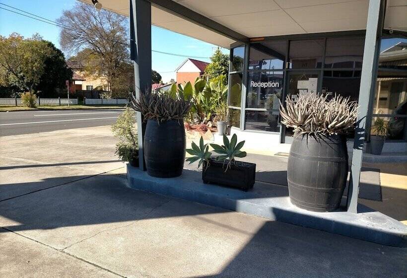 מוטל Country Motor Inn