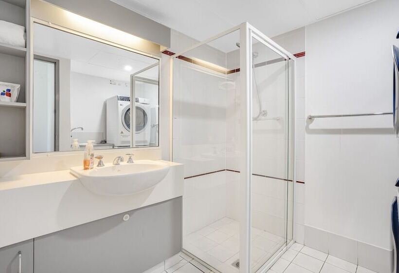 Nelson Towers Motel & Apartments