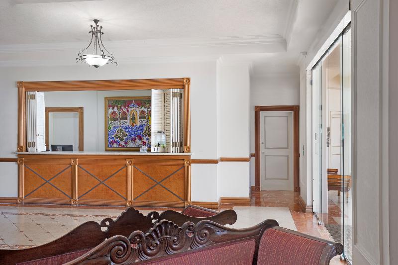 Курорт Breakfree Moroccan