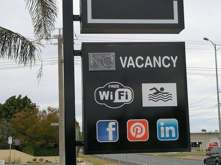 酒店 Addison Motor Inn