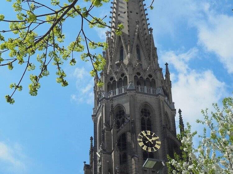 בית מלון כפרי Courtyard By Marriott Linz