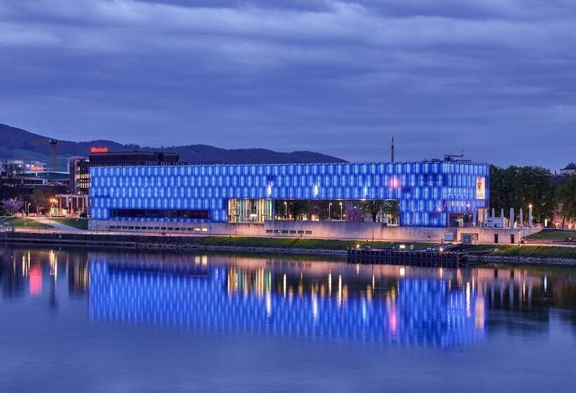 בית מלון כפרי Courtyard By Marriott Linz