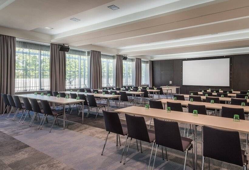 בית מלון כפרי Courtyard By Marriott Linz