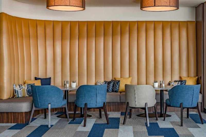 בית מלון כפרי Courtyard By Marriott Linz