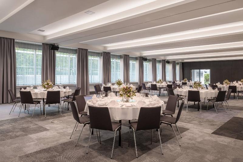 בית מלון כפרי Courtyard By Marriott Linz