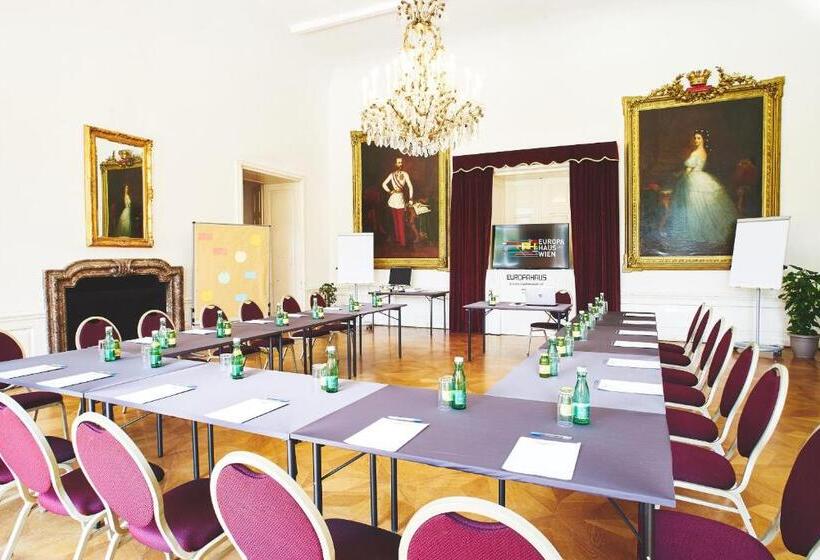 هتل Europahaus Wien