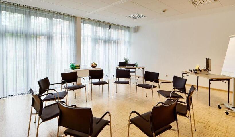 هتل Europahaus Wien