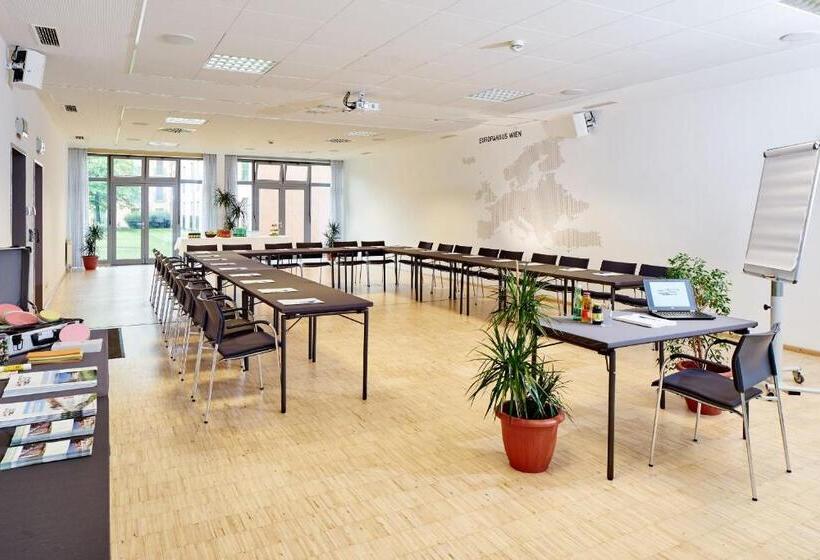 هتل Europahaus Wien