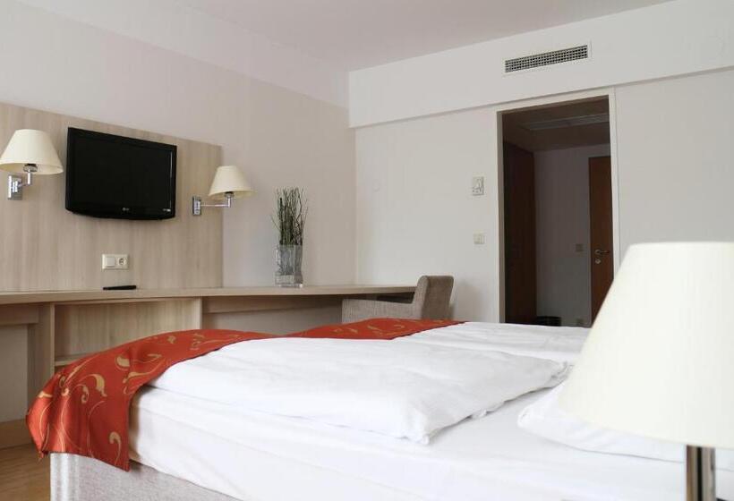 هتل Europahaus Wien