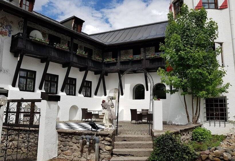 Family Hotel Schloss Rosenegg