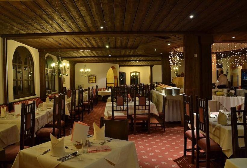 Family Hotel Schloss Rosenegg