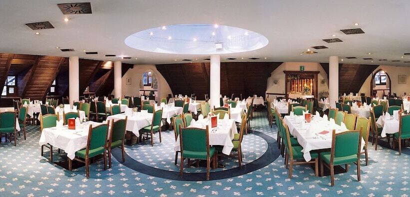 Family Hotel Schloss Rosenegg