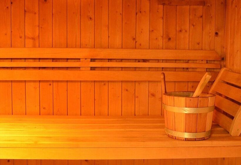 Family Hotel Schloss Rosenegg