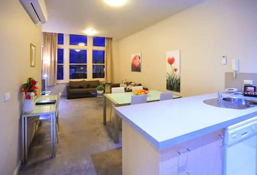 Отель Flinders Landing Apartments
