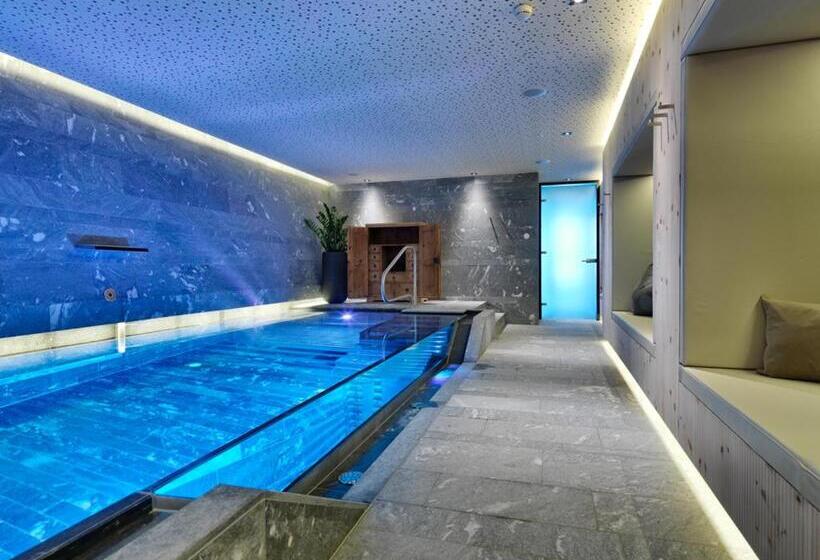 هتل Goldener Adler   Im Sommer Silvretta Card Premium Inkludiert