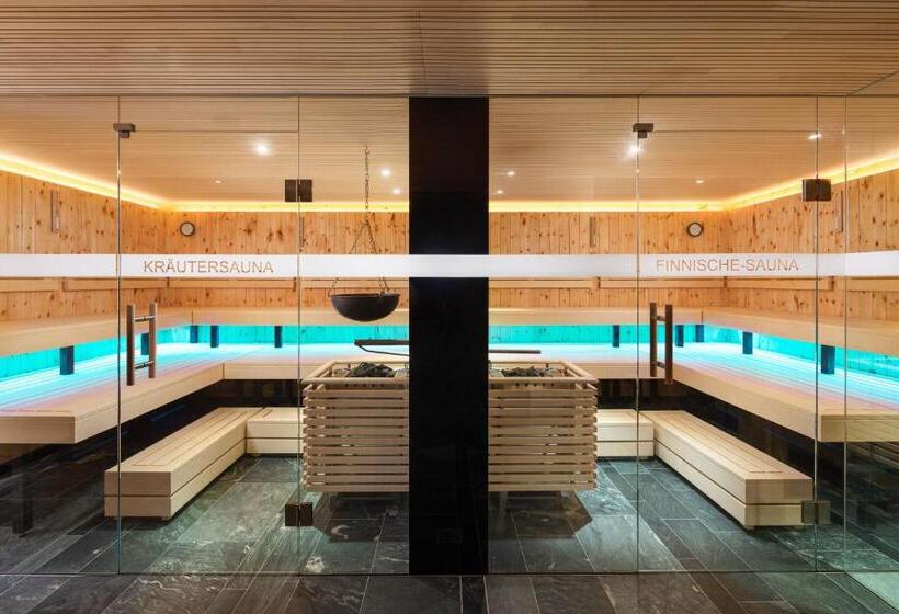 Отель Goldener Adler Im Sommer Silvretta Card Premium Inkludiert