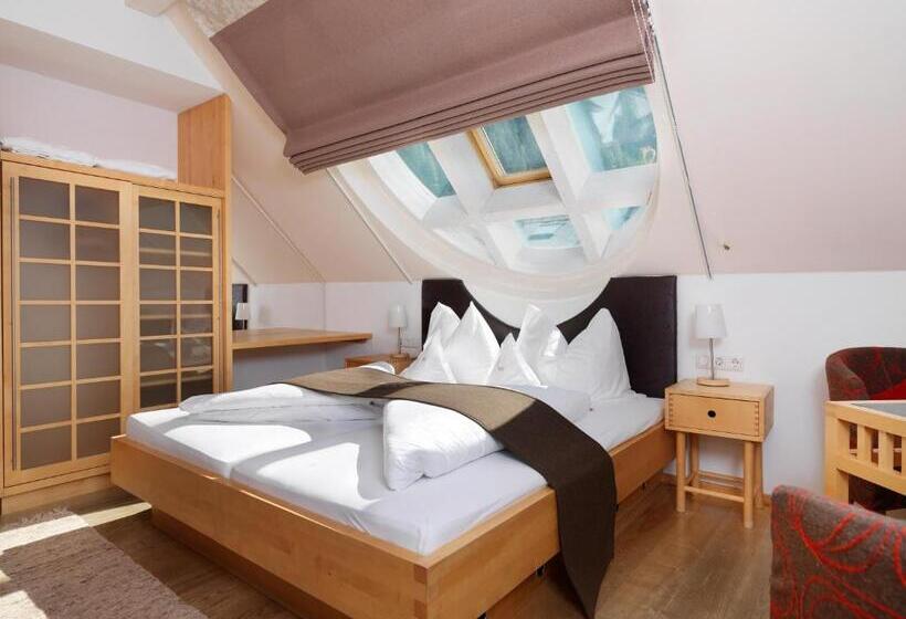 Отель Goldener Adler Im Sommer Silvretta Card Premium Inkludiert