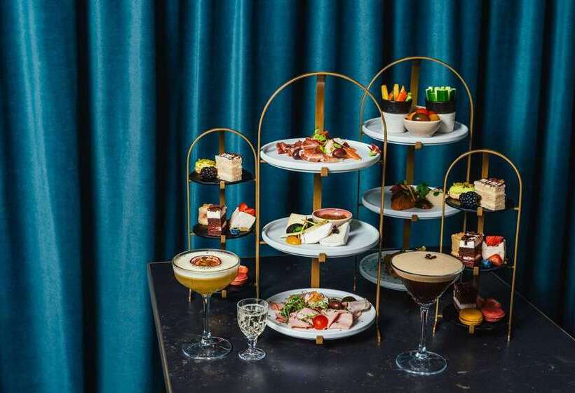 هتل Hilton Vienna Plaza