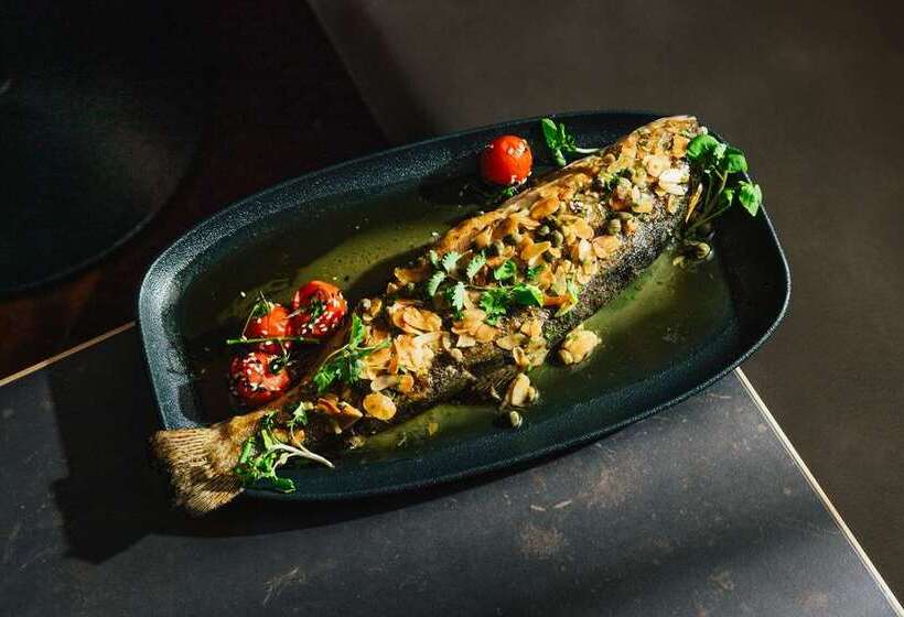 هتل Hilton Vienna Plaza