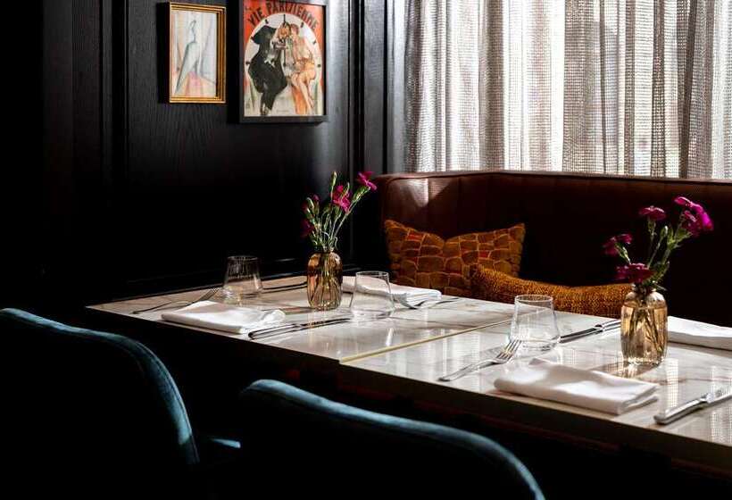 هتل Hilton Vienna Plaza