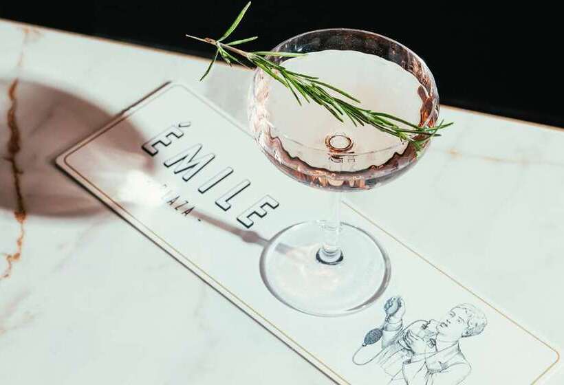 هتل Hilton Vienna Plaza